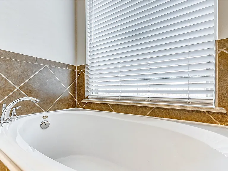 12943 Pecan Shores Dr — Photo 12