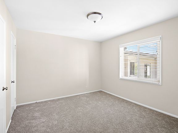 5th image of 3137 Overland Ave