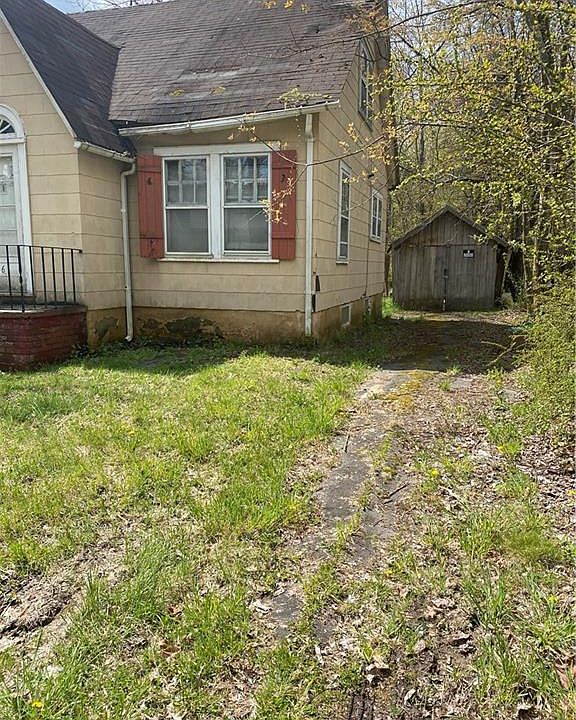 2nd image of 6 Washington St