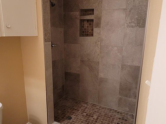 2nd image of 309 E Twilight Dr