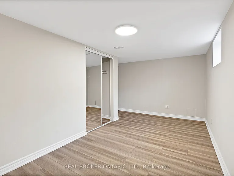 744 Olive Ave #BASEMENT — Photo 15