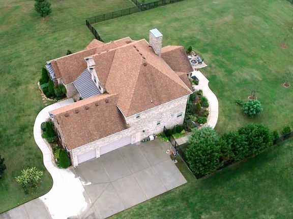 2nd image of 1030 Glastonbury Way