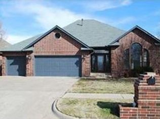 2912 Kyle Ct, Moore, OK 73160