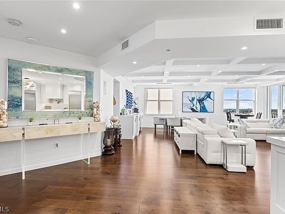 5th image of 14250 Royal Harbour Ct Unit 916