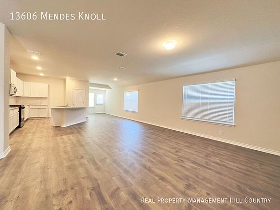 4th image of 13606 Mendes Knl