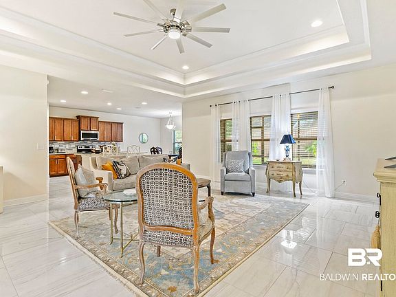 4th image of 9385 Ofallon Dr