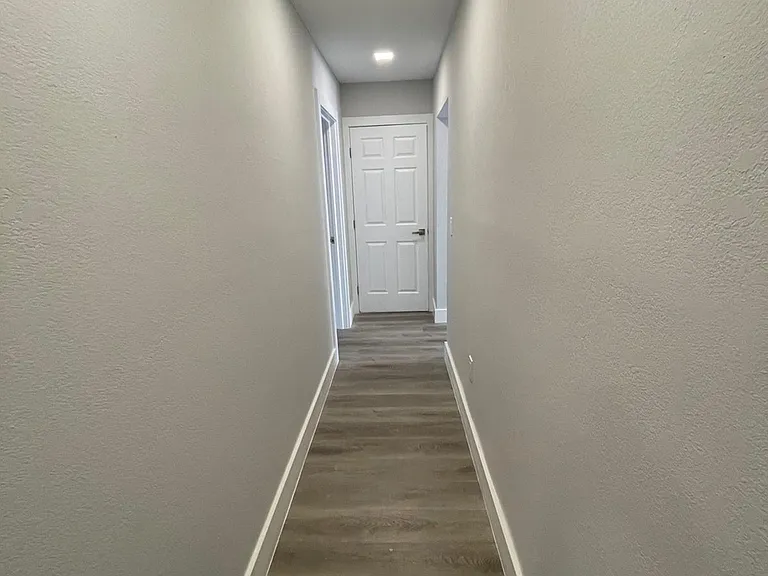 2135 SW 25th St — Photo 12