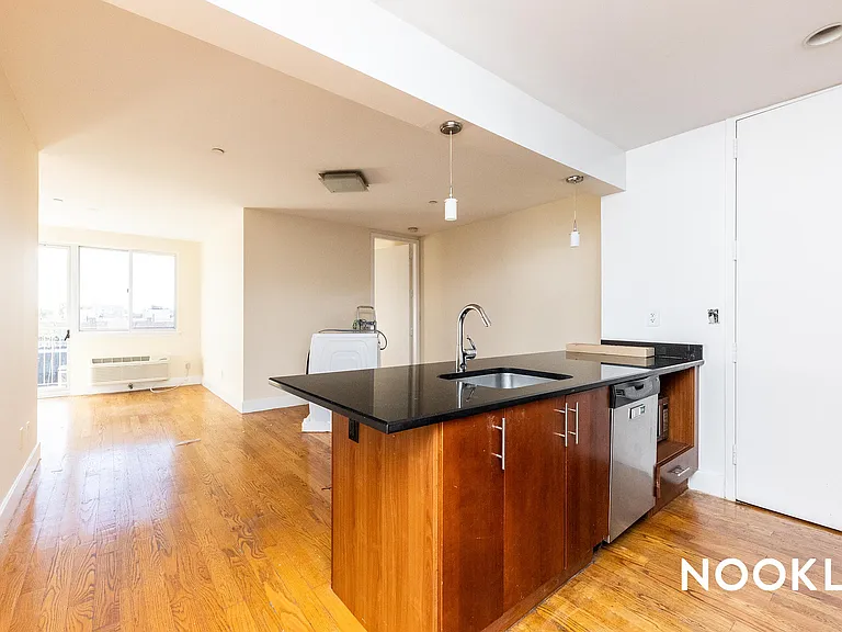 756 Myrtle Ave #5B — Photo 6