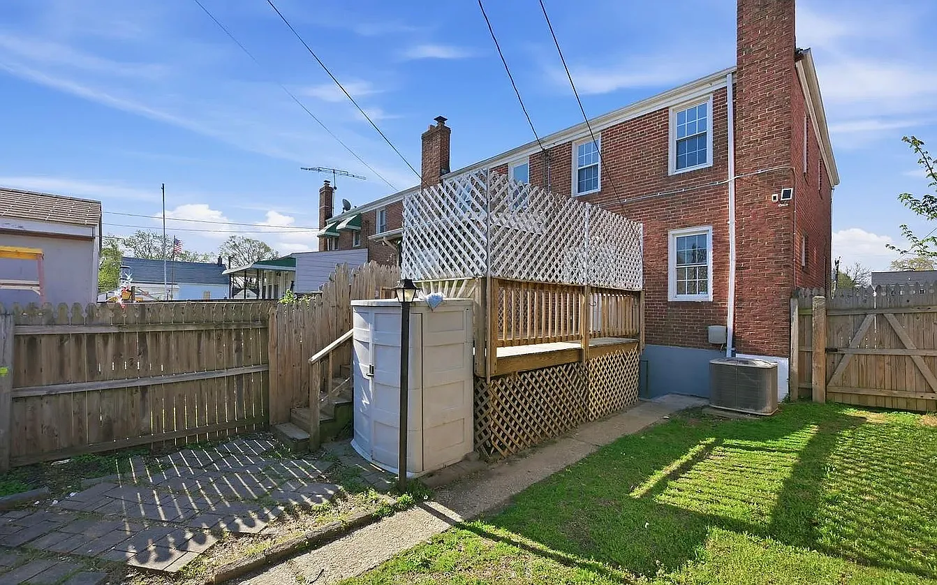 3 bed, 1408 sqft, $2,600 — Photo 4