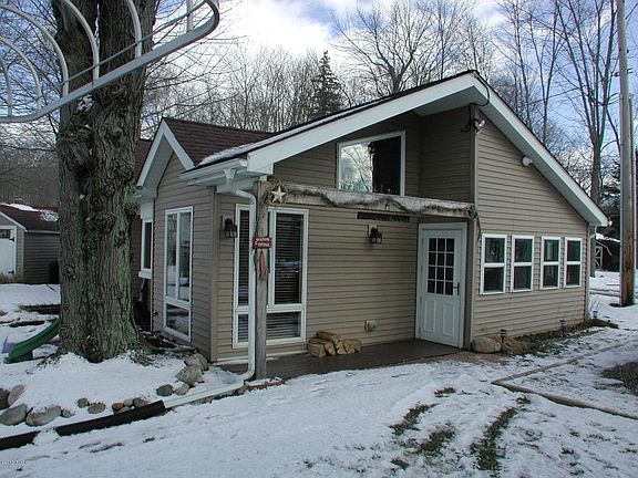 3rd image of 51616 Fish Lake Dr