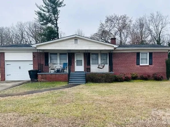 138 Longview Dr, Forest City, NC 28043