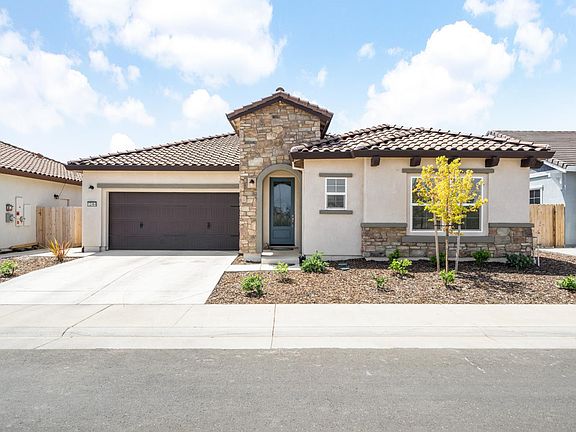 2nd image of 12464 Chelidon Way