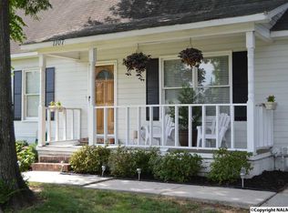 1107 Edgewood St SW, Decatur, AL 35601