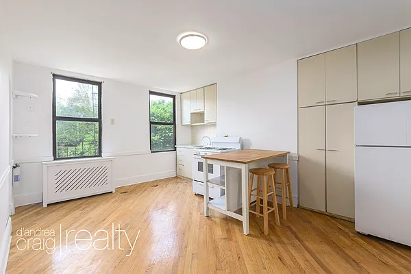 Rented by D'Andrea Craig Realty | media 1