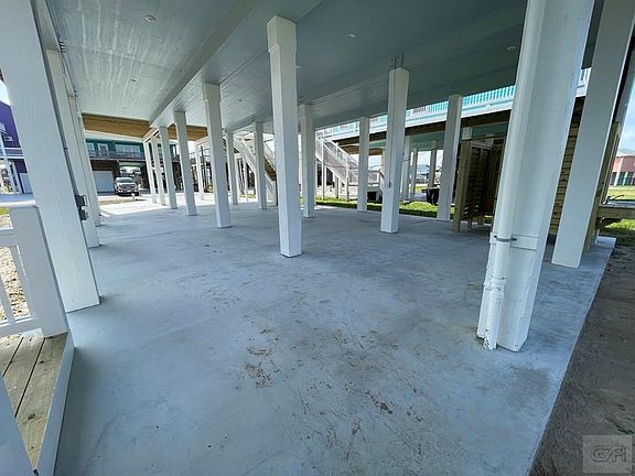 5th image of 874 Palmetto Dr