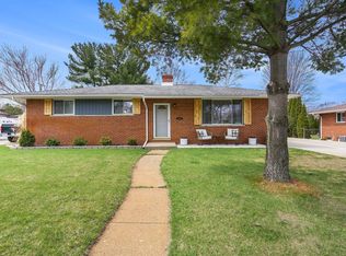 14416 Appletree Ln, Fenton, MI 48430