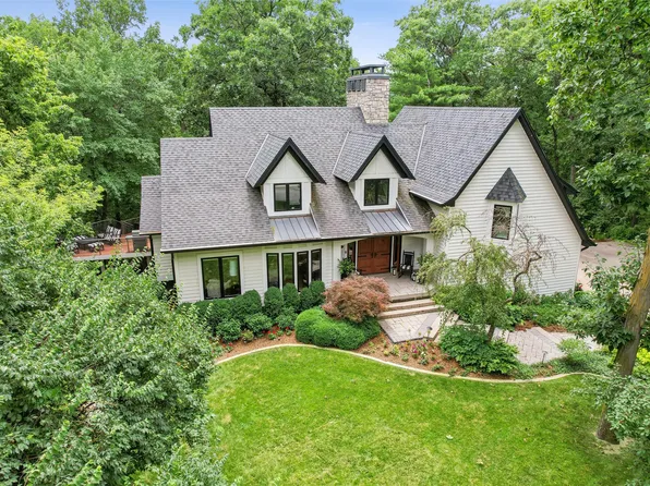 12872 Cardinal Ln, Urbandale, IA 50323