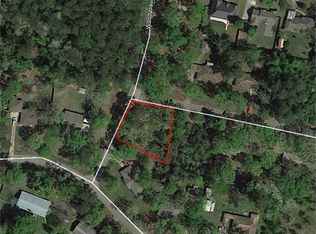 305 Woodhaven Ln, Conroe, TX 77304