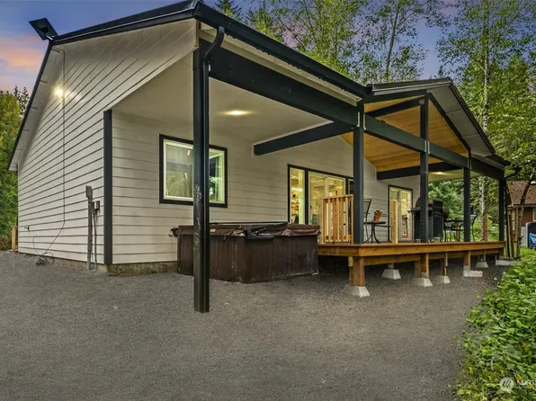 55217 312th Avenue E, Ashford, WA 98304