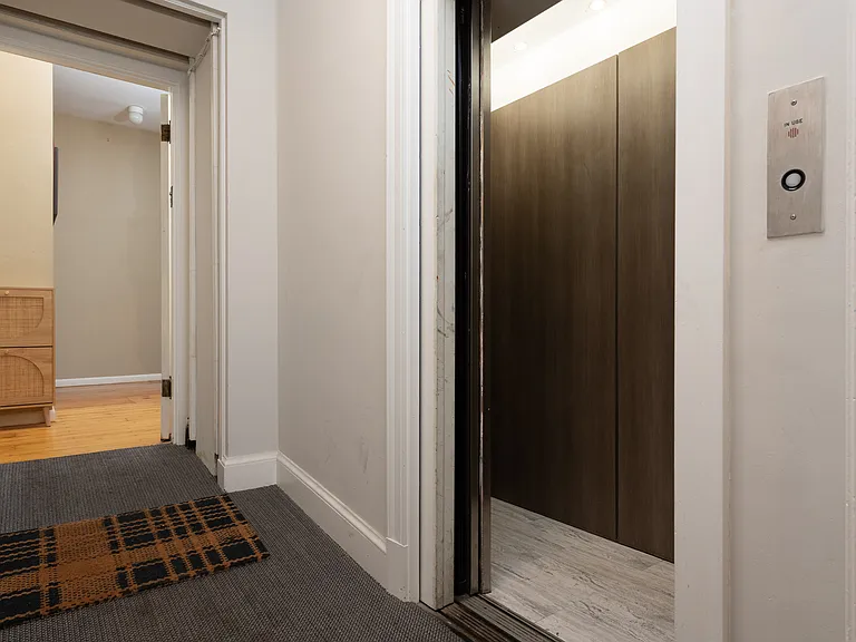 7 Bay State Rd #2C — Photo 4