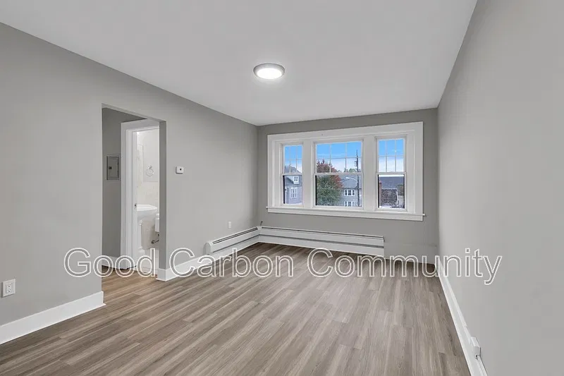 1225 Hertel Ave — Photo 4