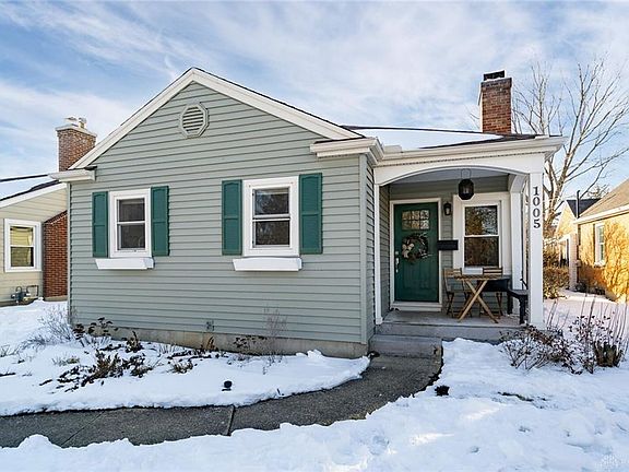 2nd image of 1005 Yorkshire Pl