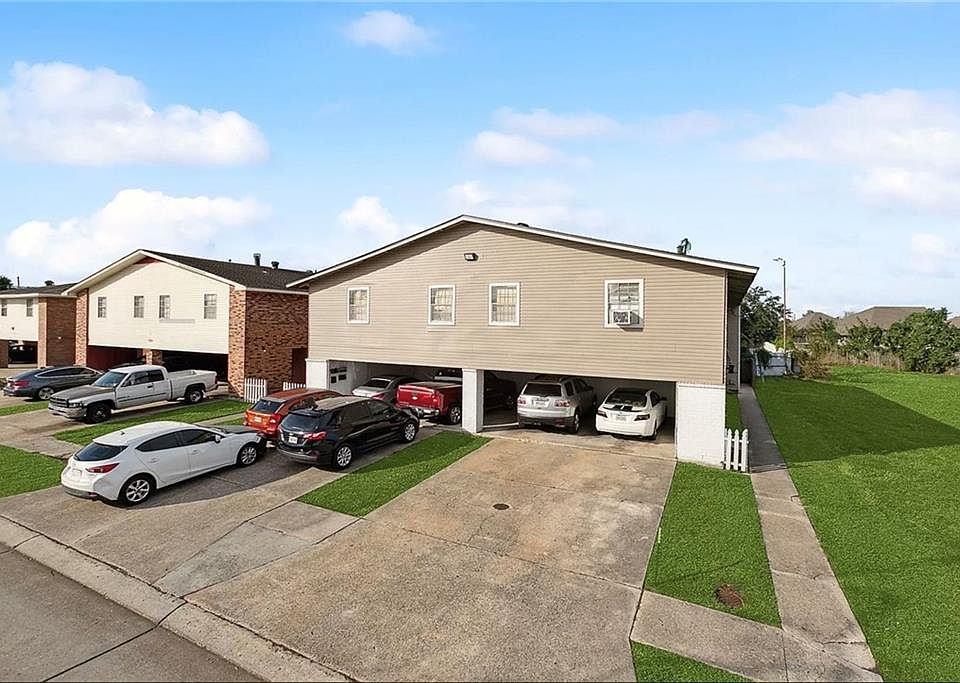 1st image of 904 W Monterey Ct