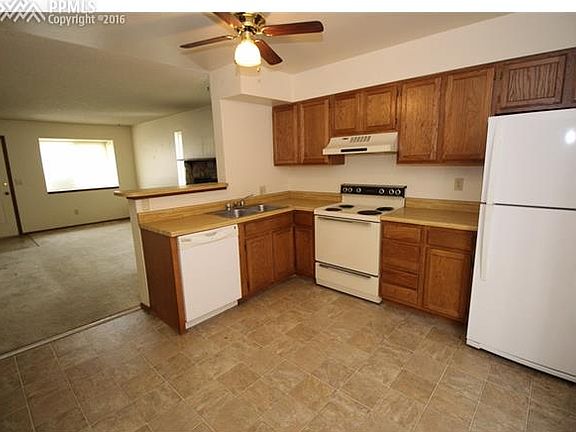 4th image of 7620 Clover Hill Dr