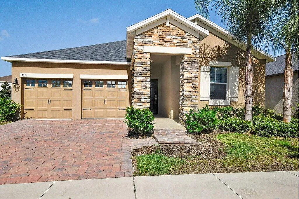 4 bed, 2139 sqft, $2,650 — Photo 1