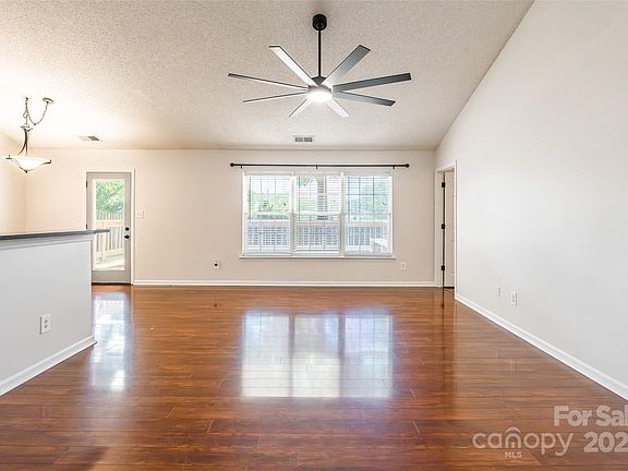 5th image of 14924 Jerpoint Abby Dr
