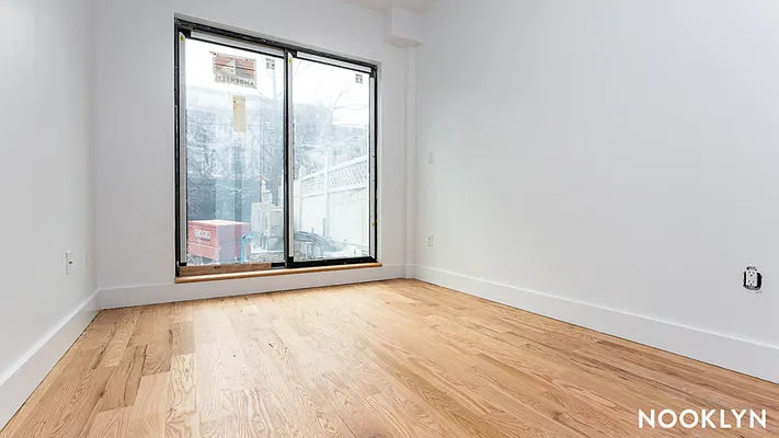 Rented by Nooklyn NYC LLC | media 12