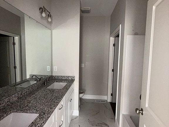 4th image of 851 Sagittarius Ave