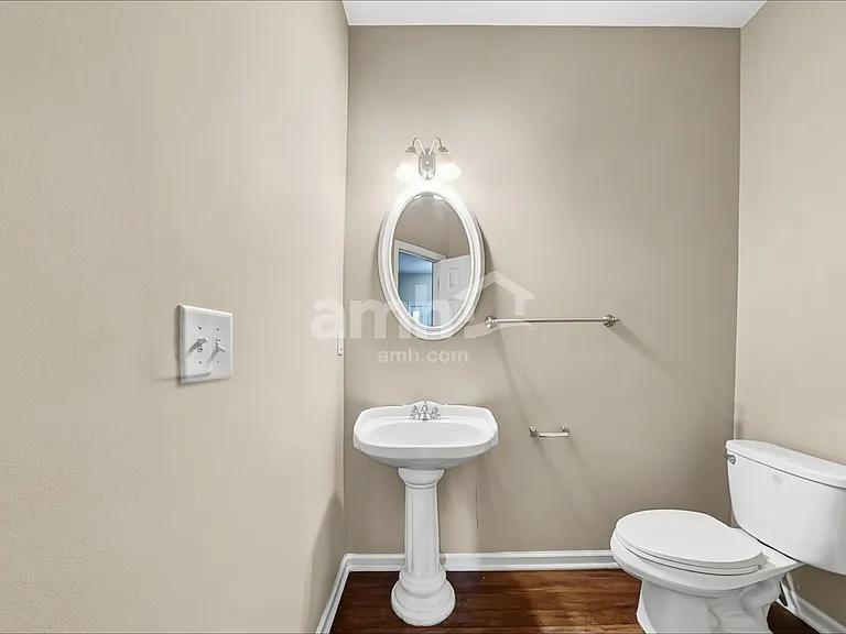 492 Winter Haven Ln — Photo 8