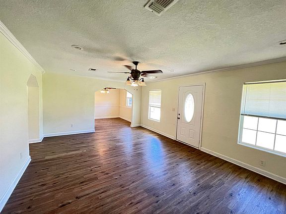 3rd image of 3200 Bayou Dr
