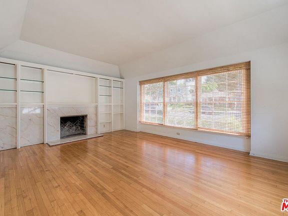 4th image of 241 N Bowling Green Way