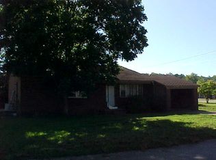 719 Sherwood Dr, Forrest City, AR 72335