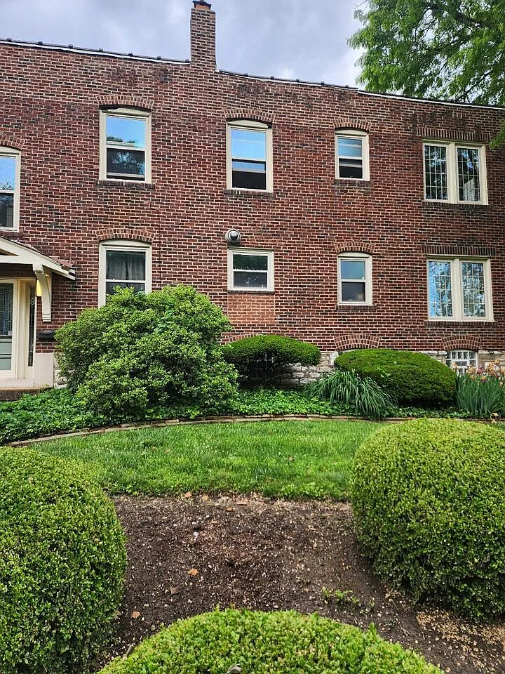 2 bed, 1600 sqft, $2,350 — Photo 3