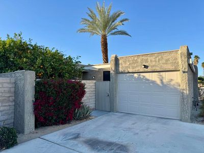 855 N Calle De Pinos, Palm Springs, CA, 92262