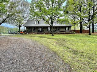 1945 N Hill St, Newark, AR 72562