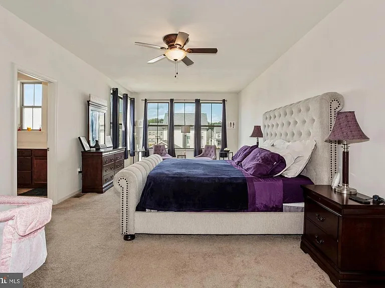 944 Basswood Dr — Photo 10