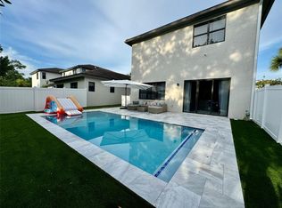 4915 Whispering Way, Fort Lauderdale, FL 33312