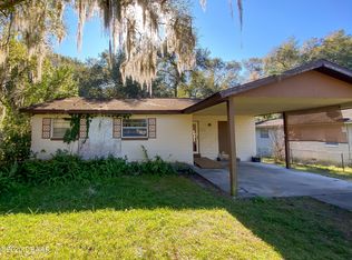 816 W Hubbard Ave, Deland, FL 32720