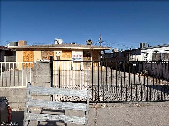 3rd image of 1109 Cunningham Dr