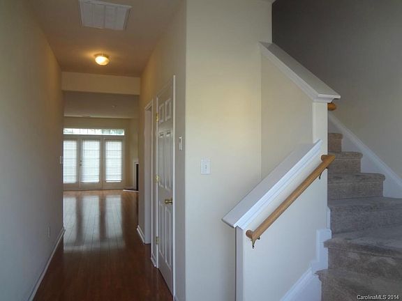 3rd image of 6006 Blackheath Dr