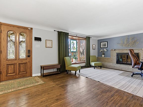 3rd image of 2443 Saunders Station Rd