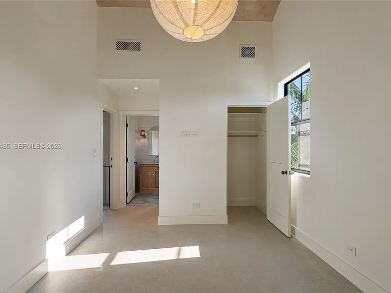 3620 Plaza St — Photo 4