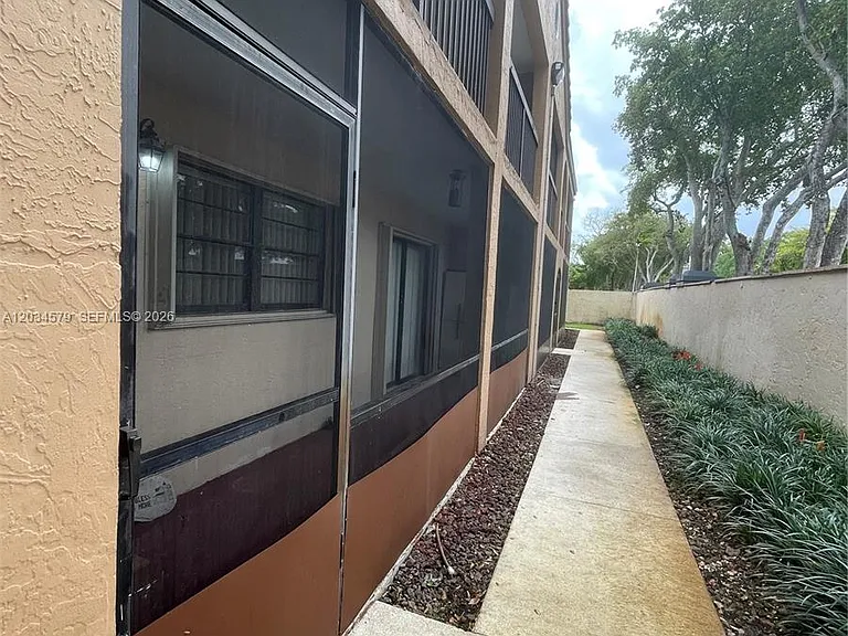 18230 Mediterranean Blvd #1302 — Photo 2
