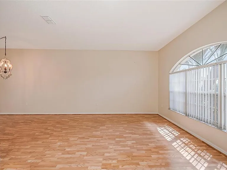 603 Pinehurst Ct — Photo 5