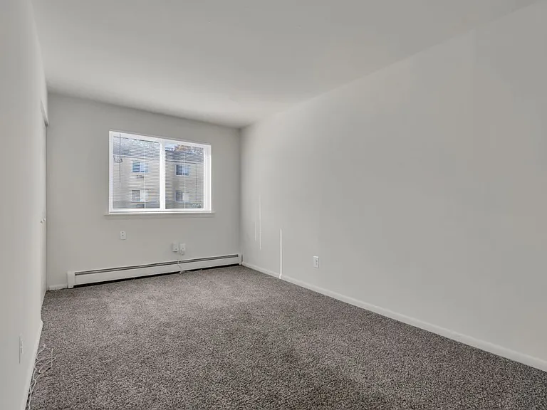 Laurelton Village Apartments — Photo 15