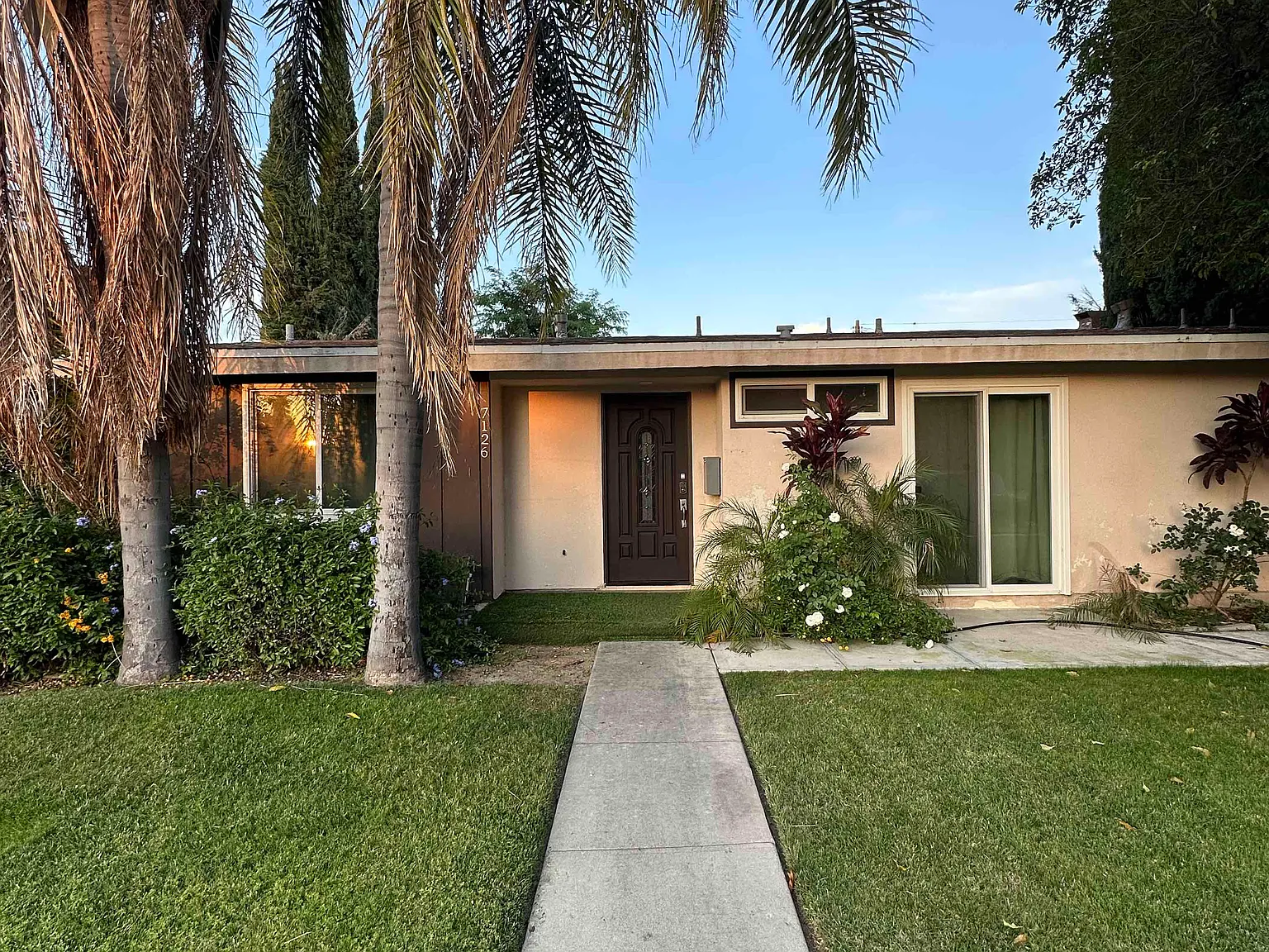 3 bed, 1427 sqft, $4,000 — Photo 3